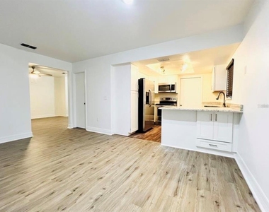 1336 Bramblewood Drive - Photo Thumbnail 7
