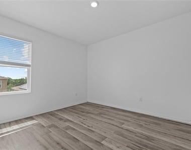 1264 Cascades Avenue - Photo Thumbnail 23