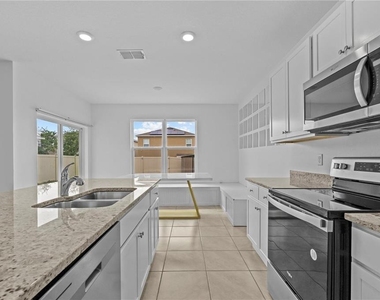 1264 Cascades Avenue - Photo Thumbnail 10