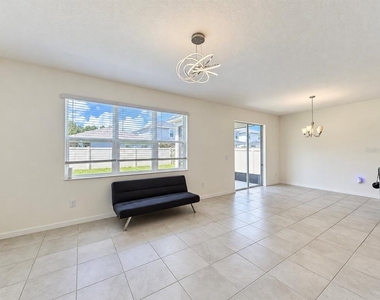 2795 Meadow Stream Way - Photo Thumbnail 3
