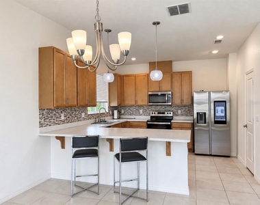 2795 Meadow Stream Way - Photo Thumbnail 6