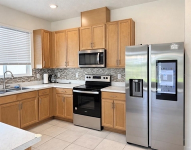 2795 Meadow Stream Way - Photo Thumbnail 8