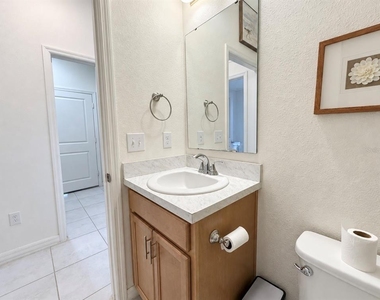 2795 Meadow Stream Way - Photo Thumbnail 9