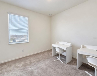 2795 Meadow Stream Way - Photo Thumbnail 11