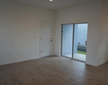 1849 Horsetail Drive - Photo Thumbnail 4