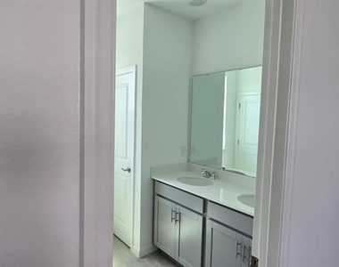1849 Horsetail Drive - Photo Thumbnail 34