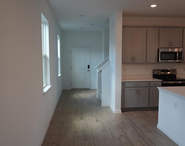1849 Horsetail Drive - Photo Thumbnail 8