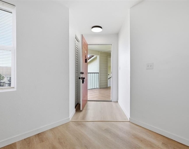 3038 Parkway Boulevard - Photo Thumbnail 1