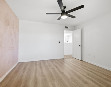 3038 Parkway Boulevard - Photo Thumbnail 19