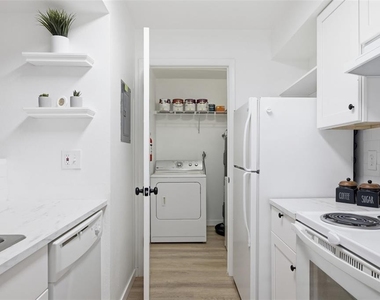 3038 Parkway Boulevard - Photo Thumbnail 13