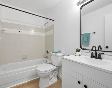 3038 Parkway Boulevard - Photo Thumbnail 20