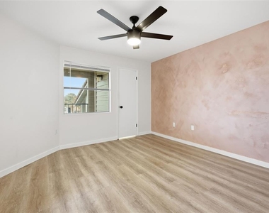 3038 Parkway Boulevard - Photo Thumbnail 16