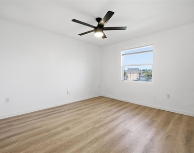 3038 Parkway Boulevard - Photo Thumbnail 22