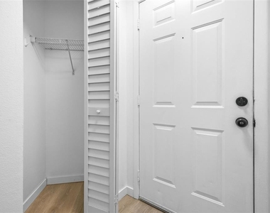 3038 Parkway Boulevard - Photo Thumbnail 2