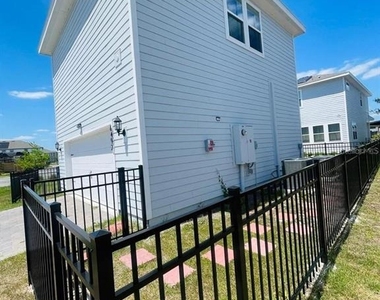 6492 Barnstorm Way - Photo Thumbnail 26