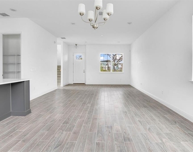 6492 Barnstorm Way - Photo Thumbnail 3