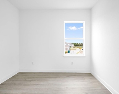 6492 Barnstorm Way - Photo Thumbnail 22
