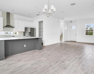 6492 Barnstorm Way - Photo Thumbnail 2