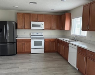 361 Preservve Pointe Boulevard - Photo Thumbnail 4