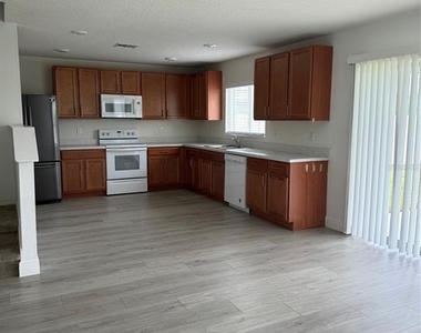 361 Preservve Pointe Boulevard - Photo Thumbnail 3