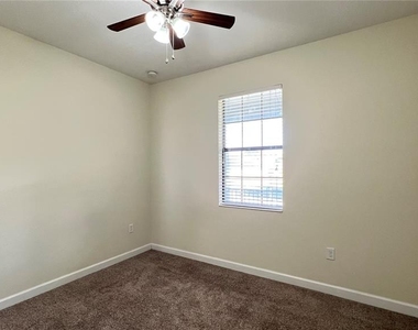 7755 Purple Finch Street - Photo Thumbnail 8