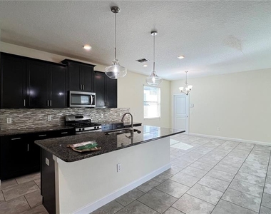 7755 Purple Finch Street - Photo Thumbnail 11