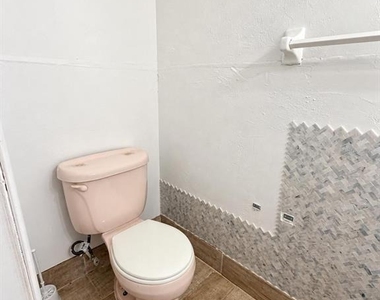 1836 N Crystal Lake Drive - Photo Thumbnail 15