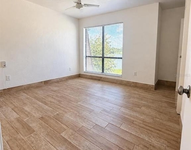 1836 N Crystal Lake Drive - Photo Thumbnail 12