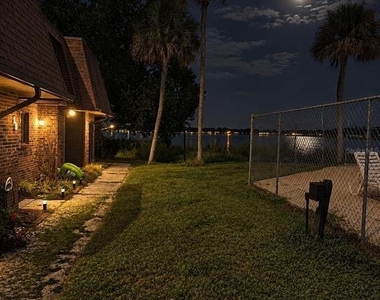 1836 N Crystal Lake Drive - Photo Thumbnail 3