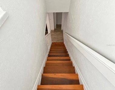 1836 N Crystal Lake Drive - Photo Thumbnail 9
