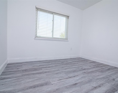 1101 Sandestin Way - Photo Thumbnail 28