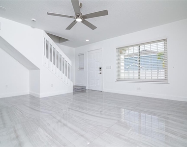 1101 Sandestin Way - Photo Thumbnail 7
