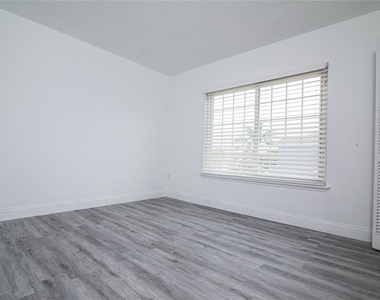 1101 Sandestin Way - Photo Thumbnail 31