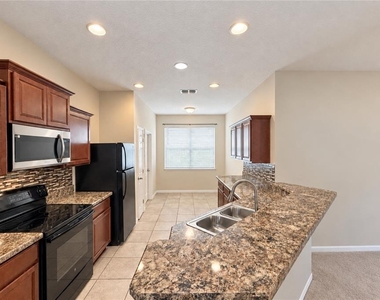 152 Highland Meadow Ave - Photo Thumbnail 2