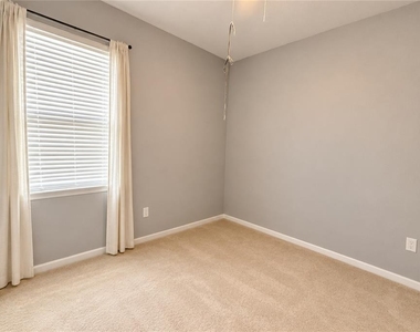 152 Highland Meadow Ave - Photo Thumbnail 9