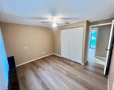 217 Acorn Drive - Photo Thumbnail 14