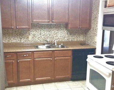 217 Acorn Drive - Photo Thumbnail 7