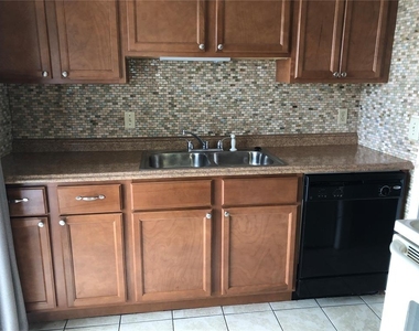 217 Acorn Drive - Photo Thumbnail 5