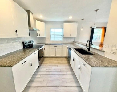 109 Margo Lane - Photo Thumbnail 8