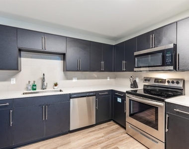 355 N Rosalind Avenue - Photo Thumbnail 2
