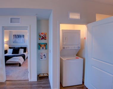 355 N Rosalind Avenue - Photo Thumbnail 47