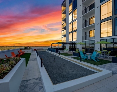 355 N Rosalind Avenue - Photo Thumbnail 45