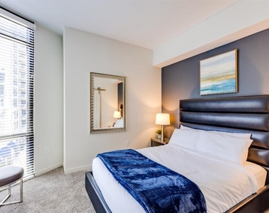 355 N Rosalind Avenue - Photo Thumbnail 8