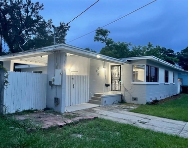 1111 Romano Avenue - Photo Thumbnail 23