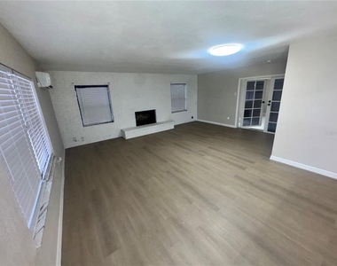 1111 Romano Avenue - Photo Thumbnail 3