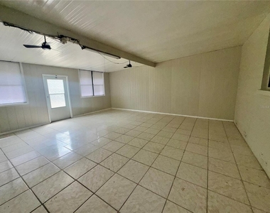 1111 Romano Avenue - Photo Thumbnail 15