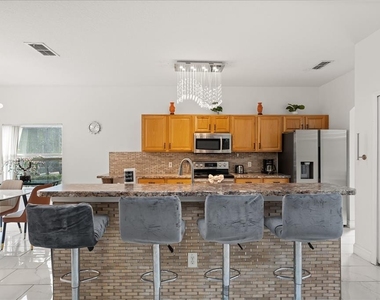 4722 Cumbrian Lakes Drive - Photo Thumbnail 12
