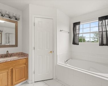 4722 Cumbrian Lakes Drive - Photo Thumbnail 29