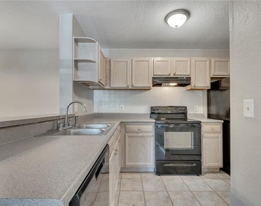 8825 Latrec Avenue - Photo Thumbnail 14