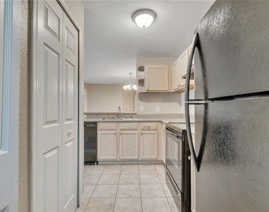 8825 Latrec Avenue - Photo Thumbnail 16